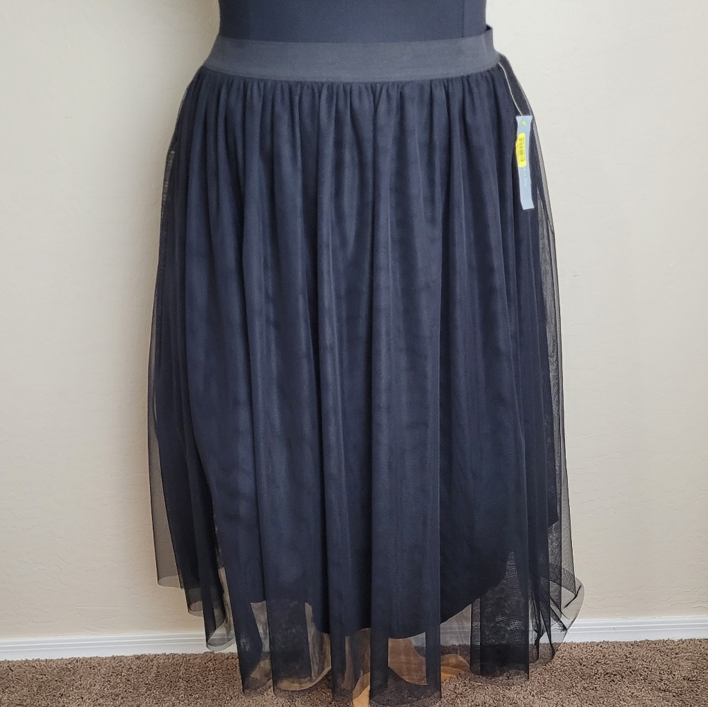 Harper & Liv Tulle Skirt